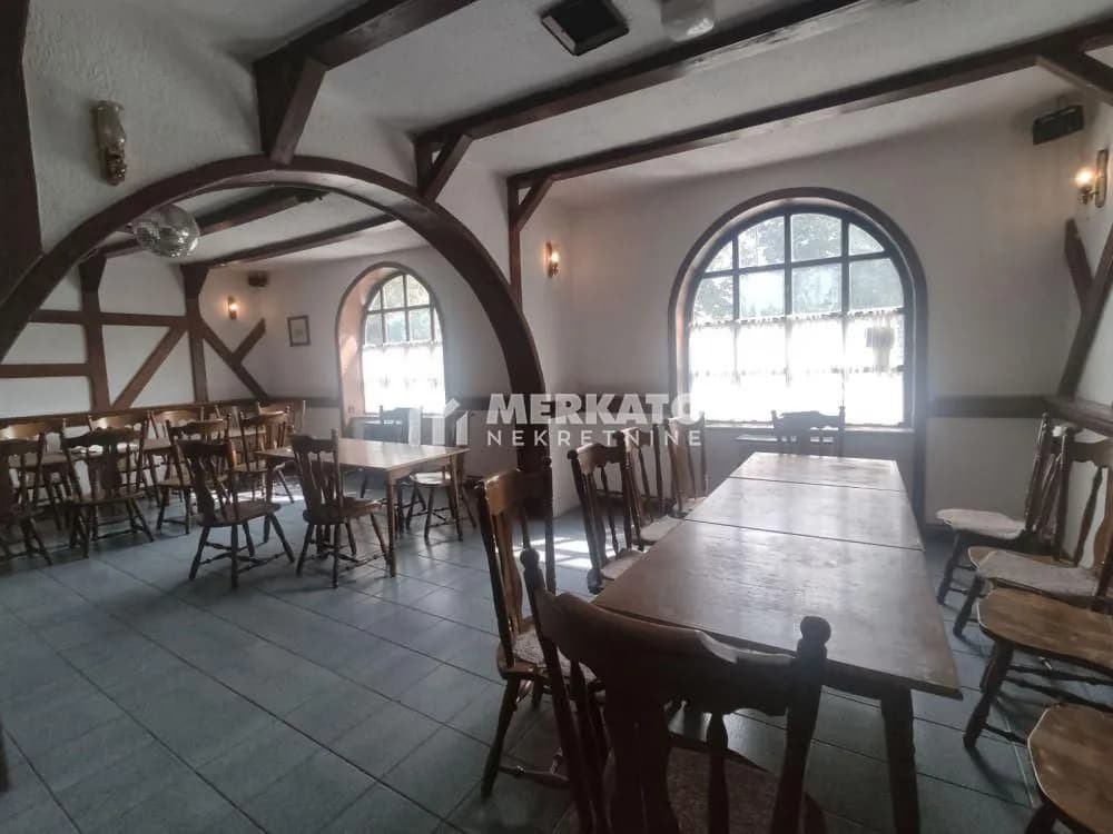 Prodaja, kuća 472 m2, Širi Centar, Zrenjanin, Srednje-Banatski Okrug