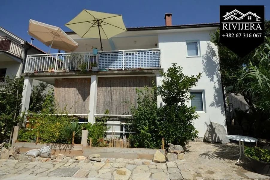 Prodaja kuca sa tri stana Podi Herceg Novi