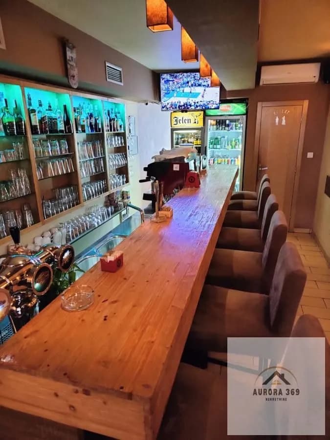 RUMA. PRODAJA RAZRAĐENOG BIZNISA. OPREMLJEN KAFIĆ 65m2