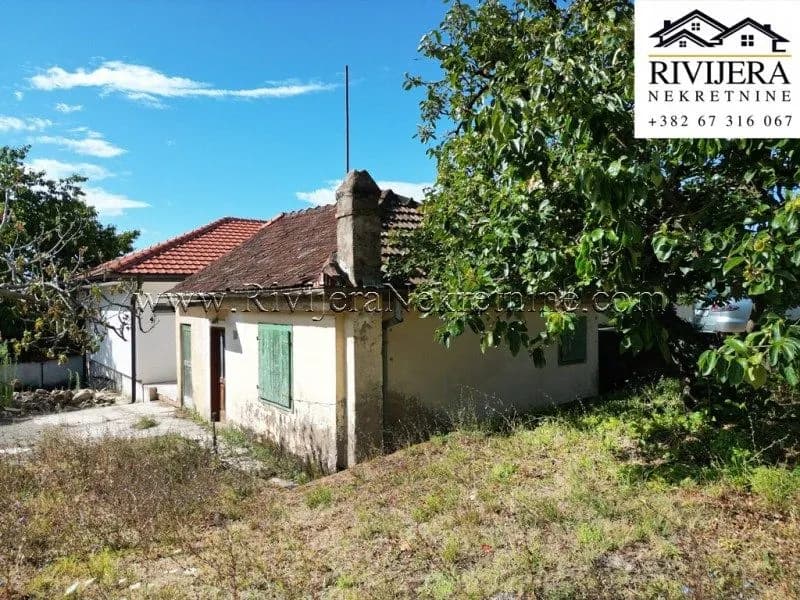 Kuca za adaptaciju Herceg Novi naselje Bijela