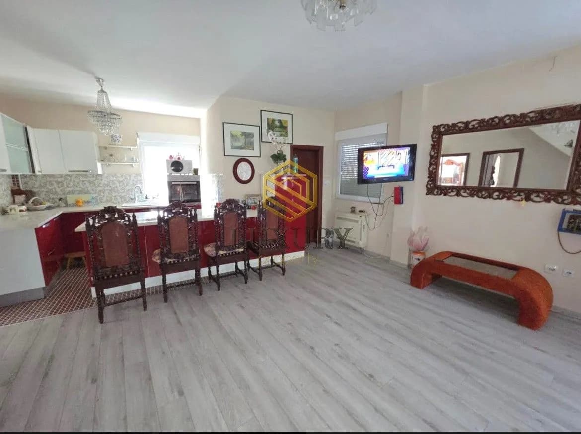 Prodaja, Kuća ili Vila, 297m2, Zabjelo, Podgorica