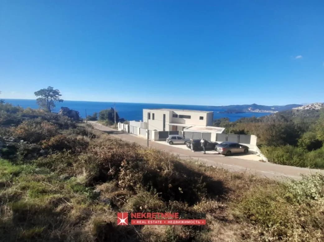 Plac sa pogledom na more za gradnju više turističkih objekata, Budva, Tudorovići