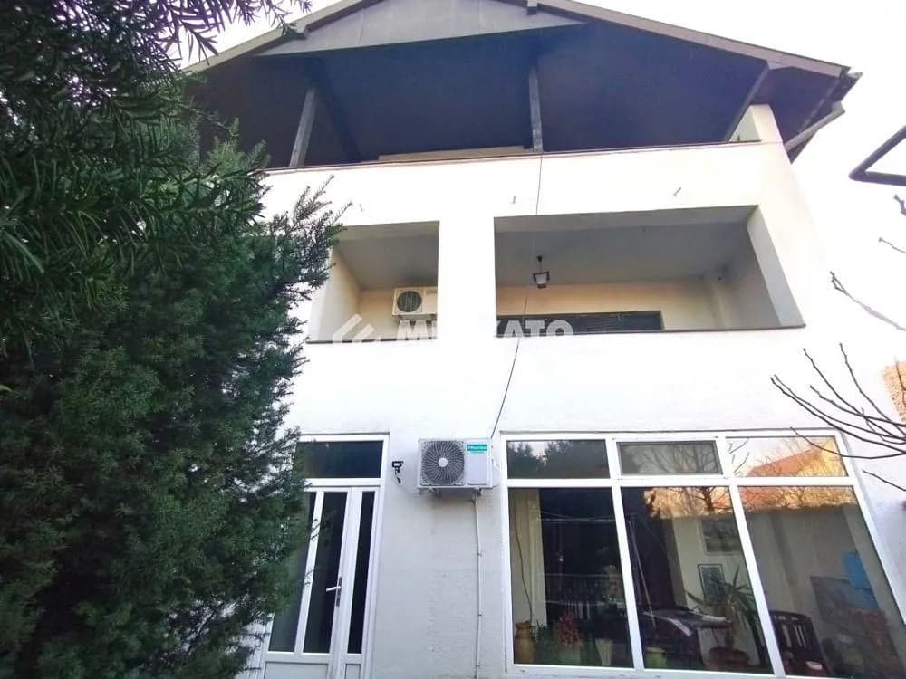 Prodaja, kuća 390 m2, Gradnulica, Zrenjanin, Srednje-Banatski Okrug