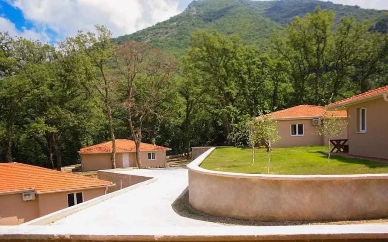 A legal house for sale in the gated community of Zuptsy (Bar)