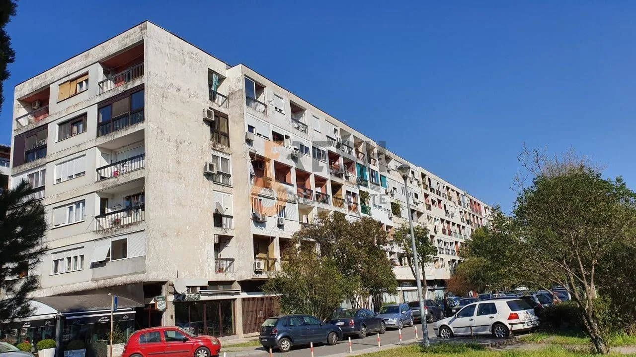 Poslovni prostor, 205m2, Preko Morače, Prodaja