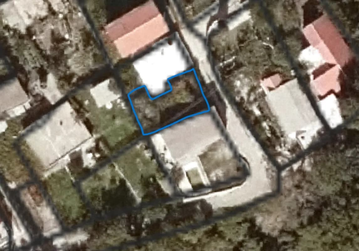Land for sale in Sutomore.