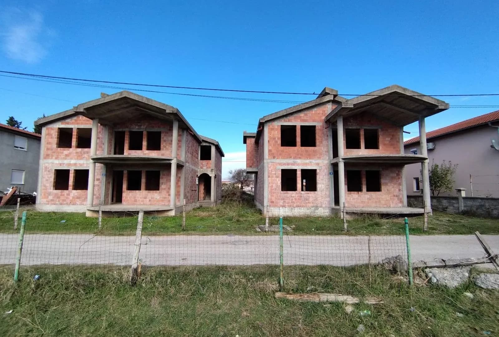 Kuca Tuzi 300m2