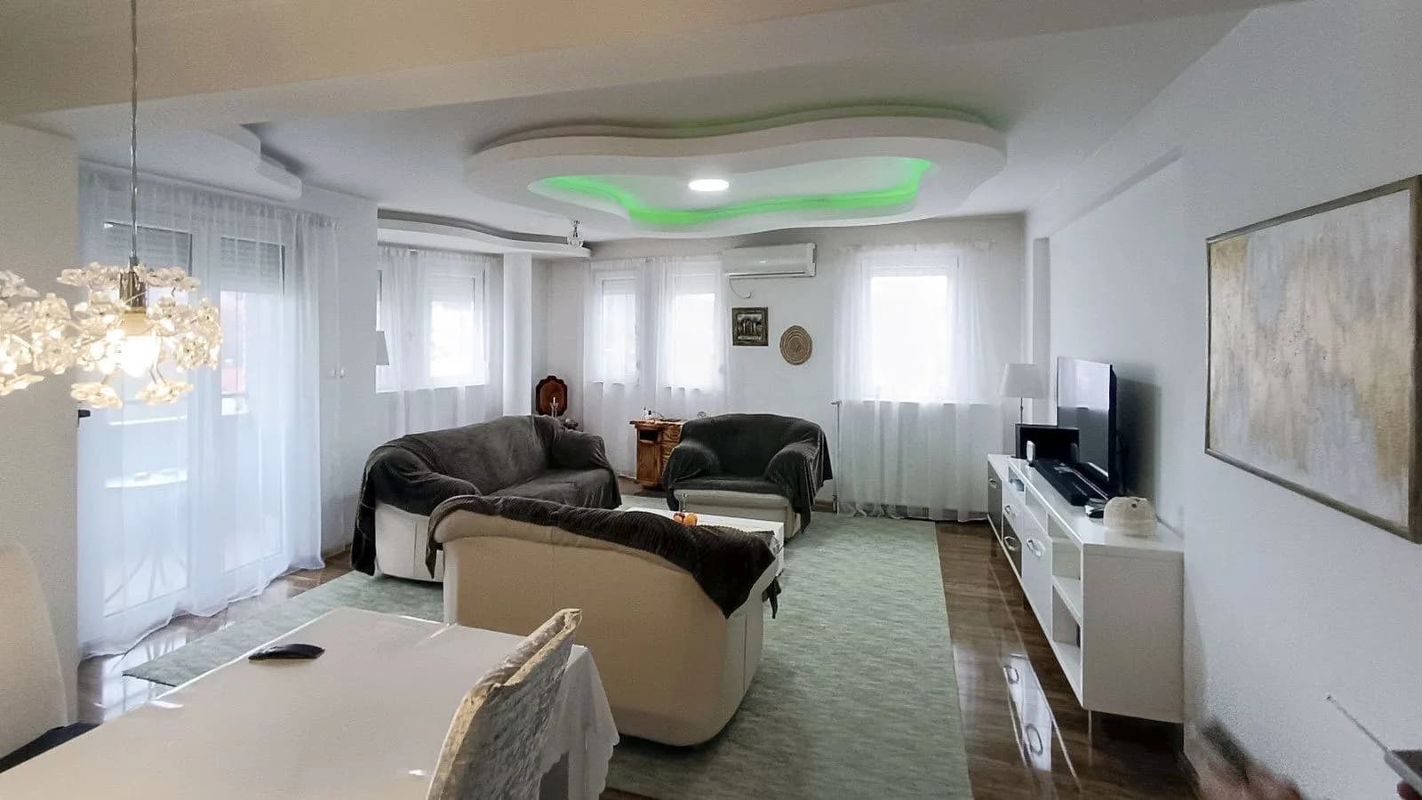 Prodaja, Stan, 111m2, Centar, Loznica