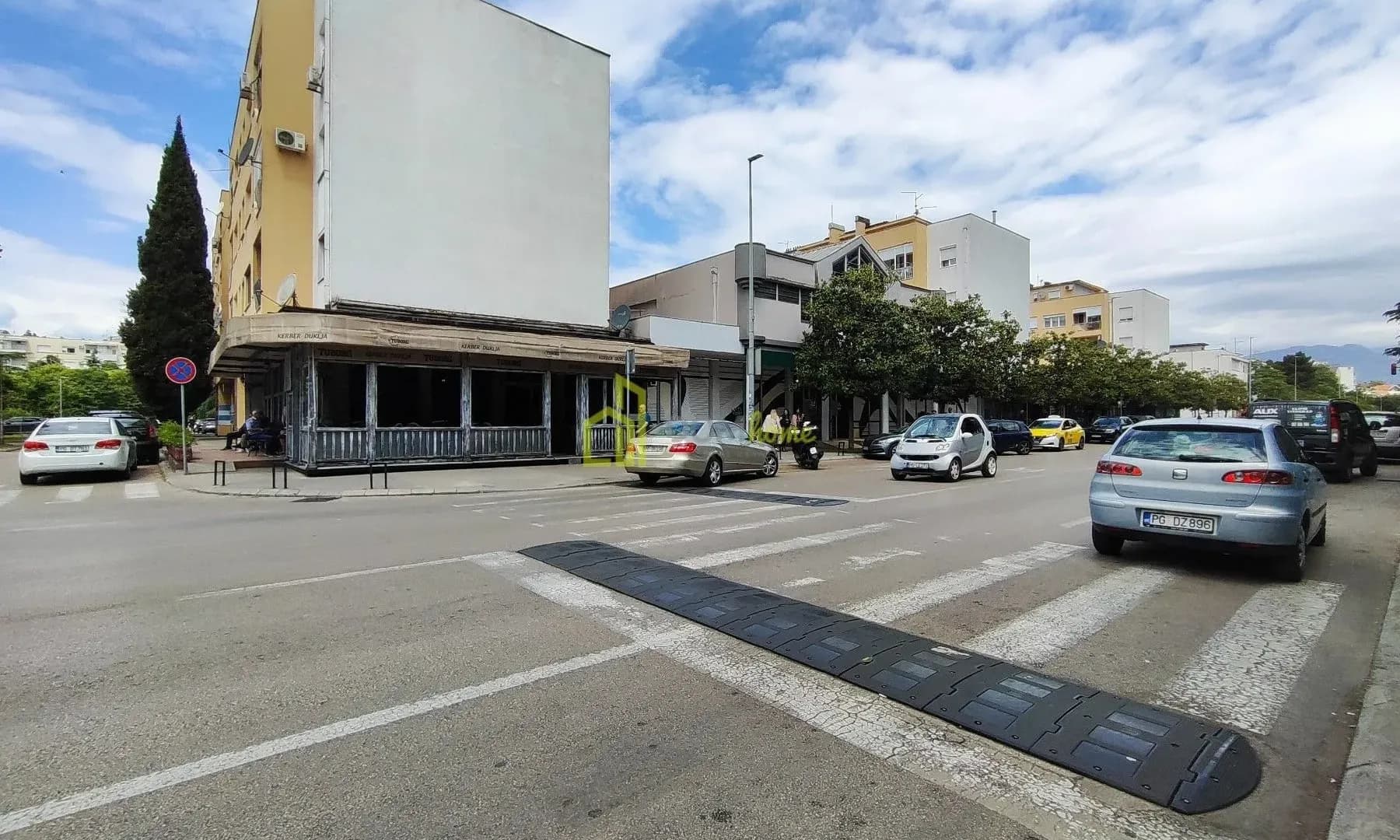 Stambeno poslovni prostor 40m2, Preko Morače