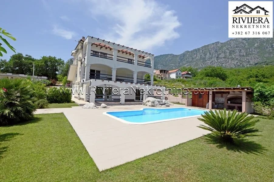 Vila sa bazenom Zelenika Sasovici