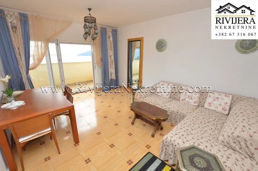 Dvosoban stan sa odlicnim pogledom na more Zelenika Herceg Novi