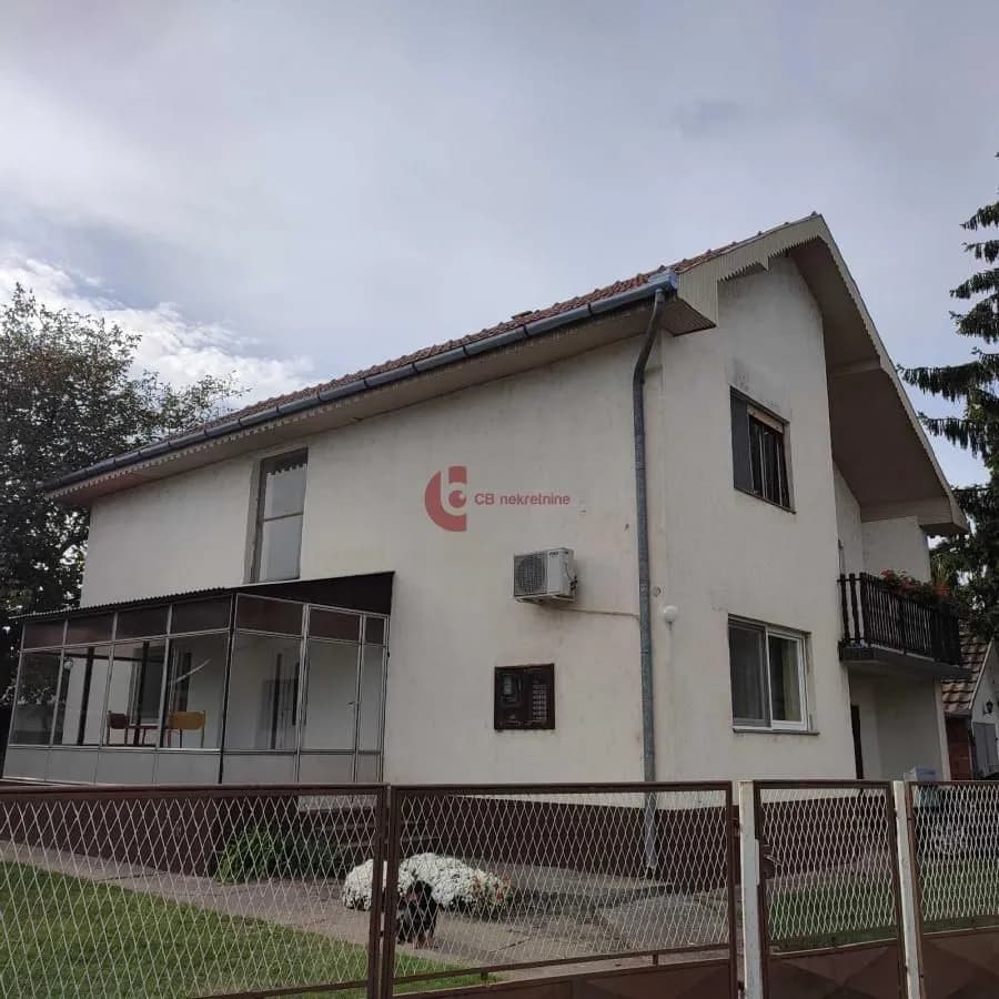 Velika porodična kuća na Paliću
