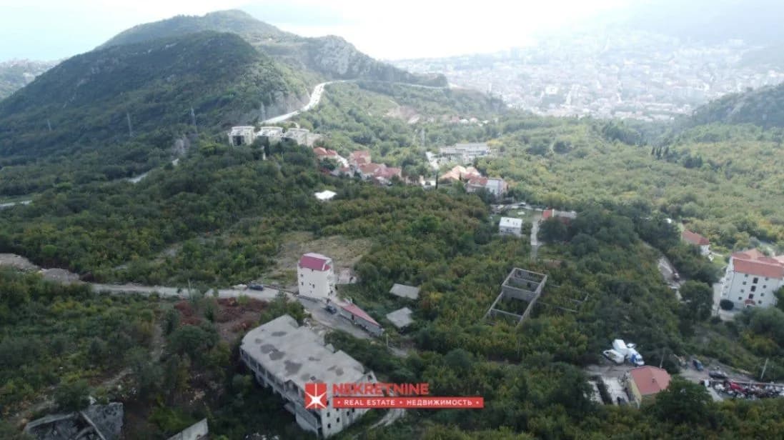 Urbanizovan plac u Markovićima