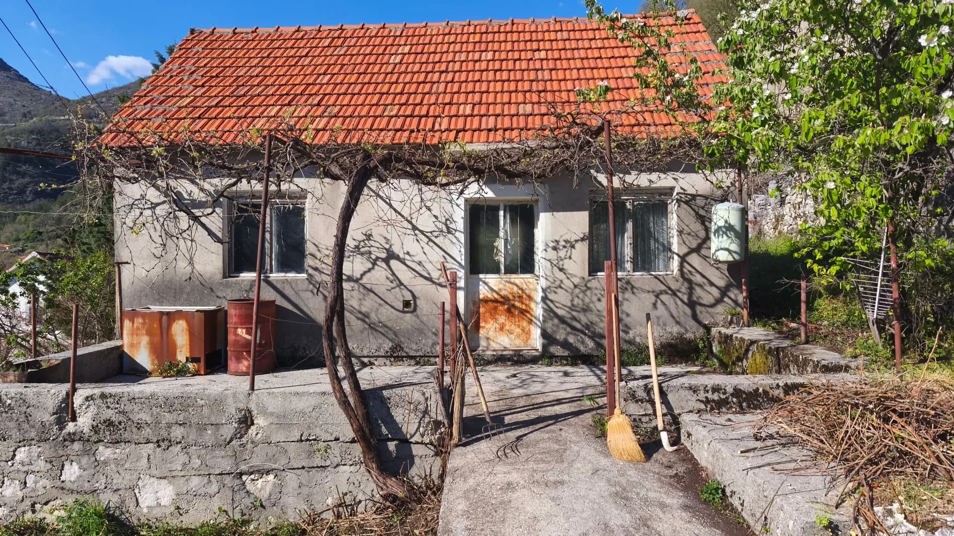 Prodaja, Kuća ili Vila, 41m2, Dobrsko Selo, Cetinje