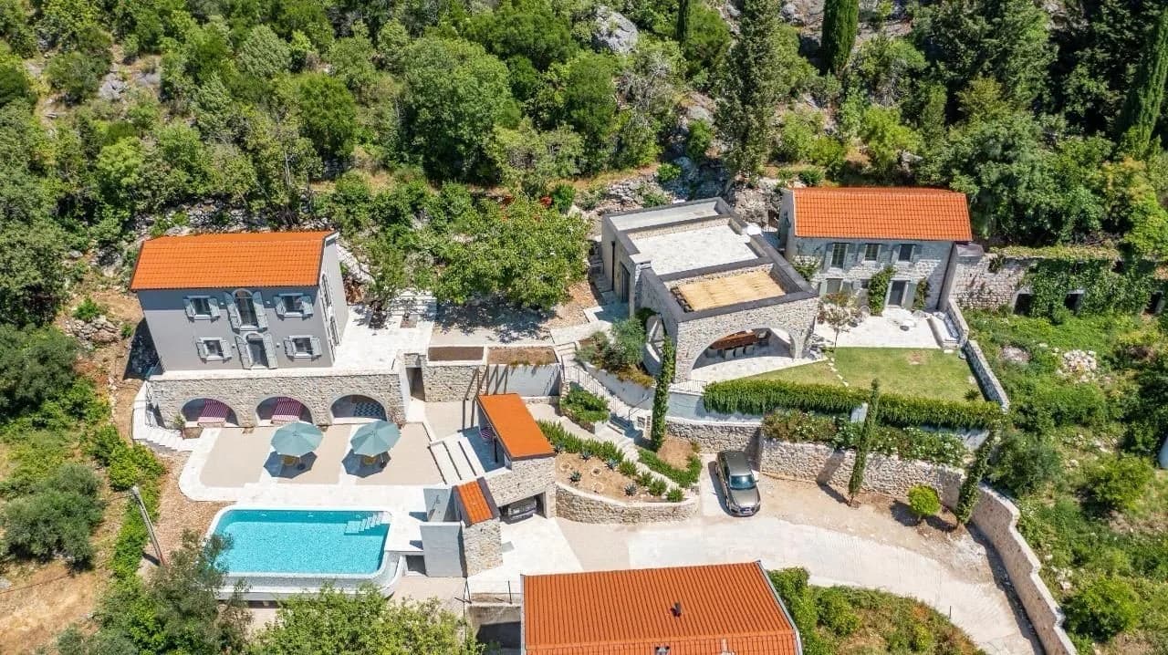 EKSKLUZIVNI MINI-BUTIK RIZORT U HERCEG NOVOM