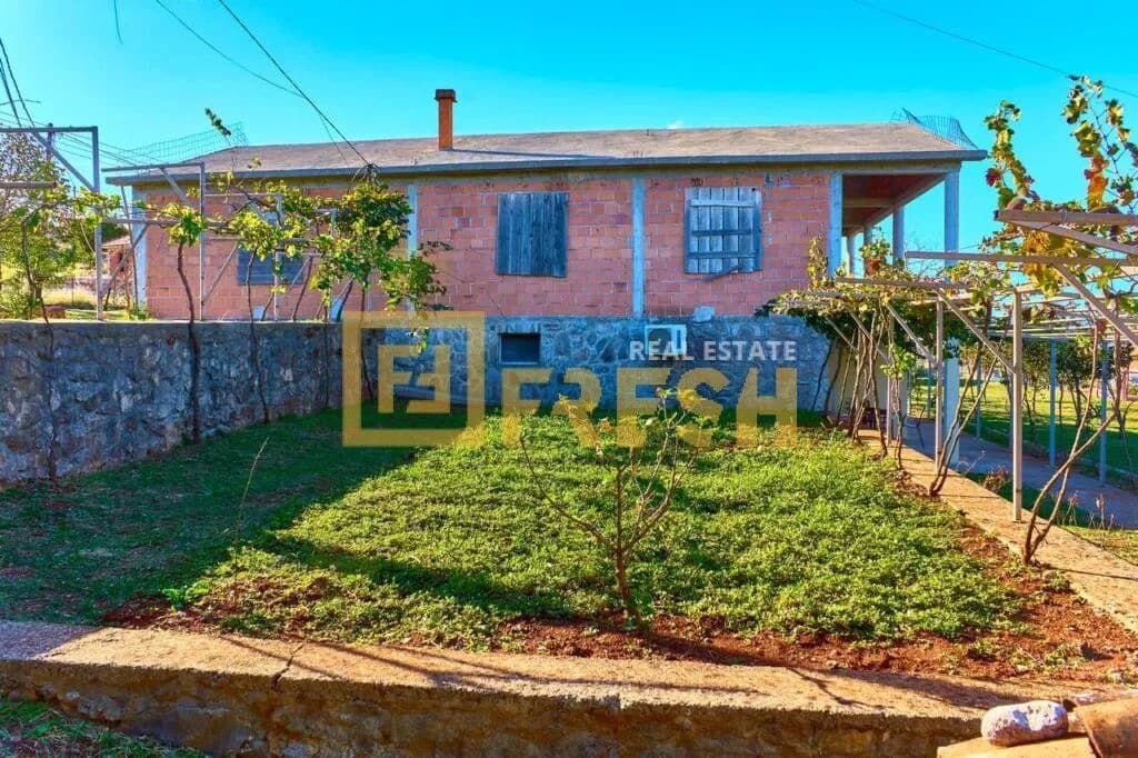 Kuća, 190m2 na placu 1500m2, Kakaricka Gora, Prodaja