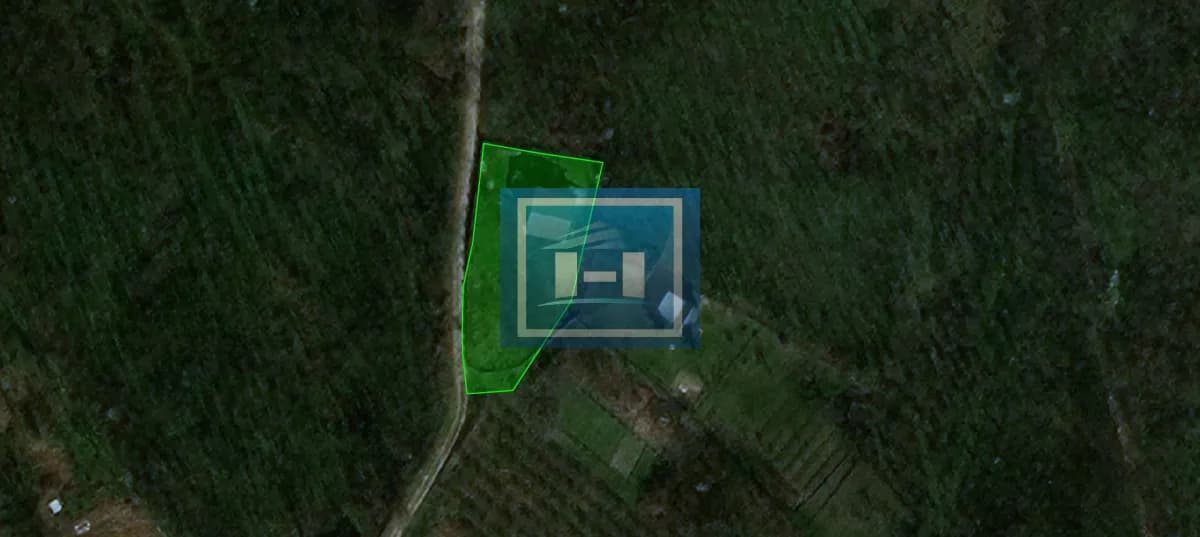 Novoozidani objekat kuća tri 3 etaže u Đurđevom brdu