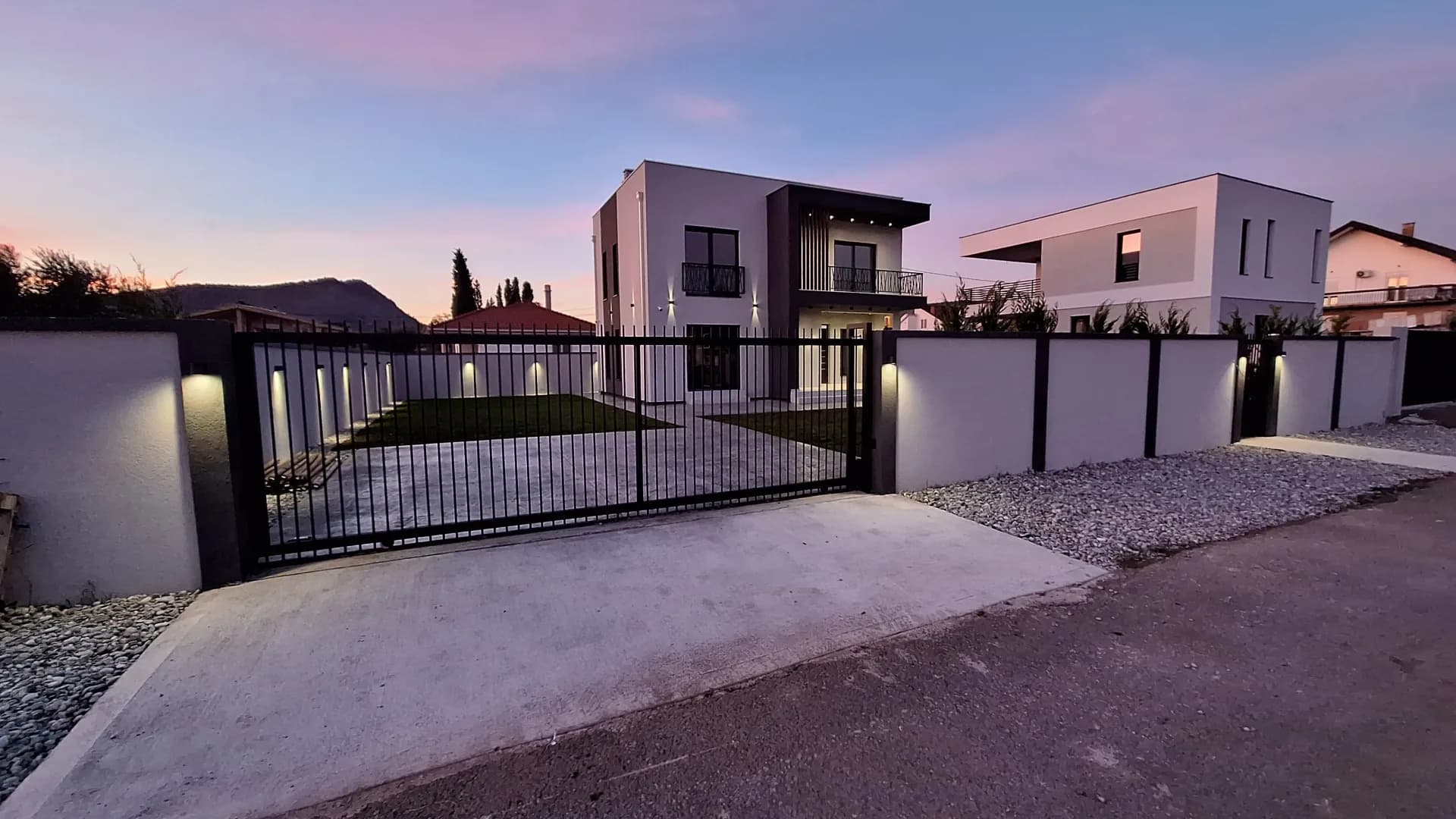 A spacious and functional family house with a big garden area, Gornja Gorica, Podgorica