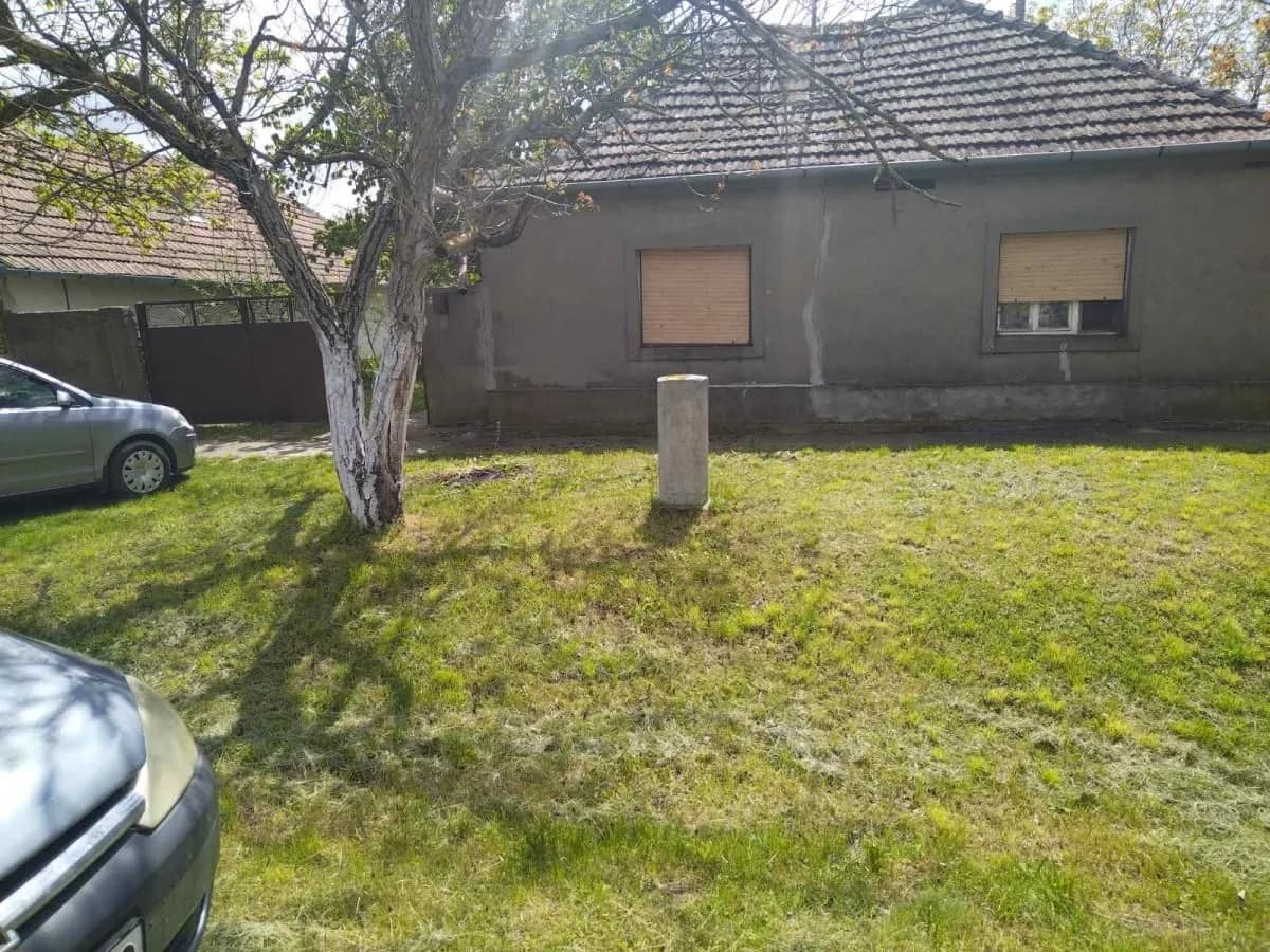 Kuća u Vojvodini 120m Taraš (Zrenjanin) plac 1600m useljiva