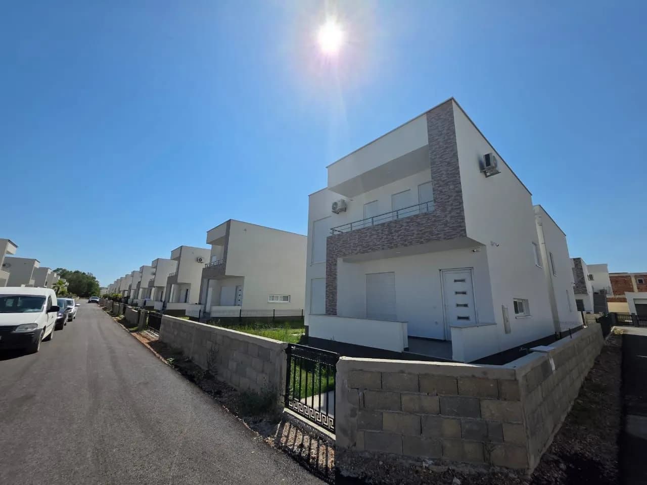 Nova kuća 201 m² sa garažom u zatvorenom kompleksu – Donji Stoj, Ulcinj