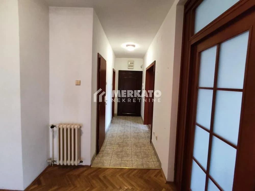 Prodaja, stan 124 m2, Centar, Zrenjanin, Srednje-Banatski Okrug