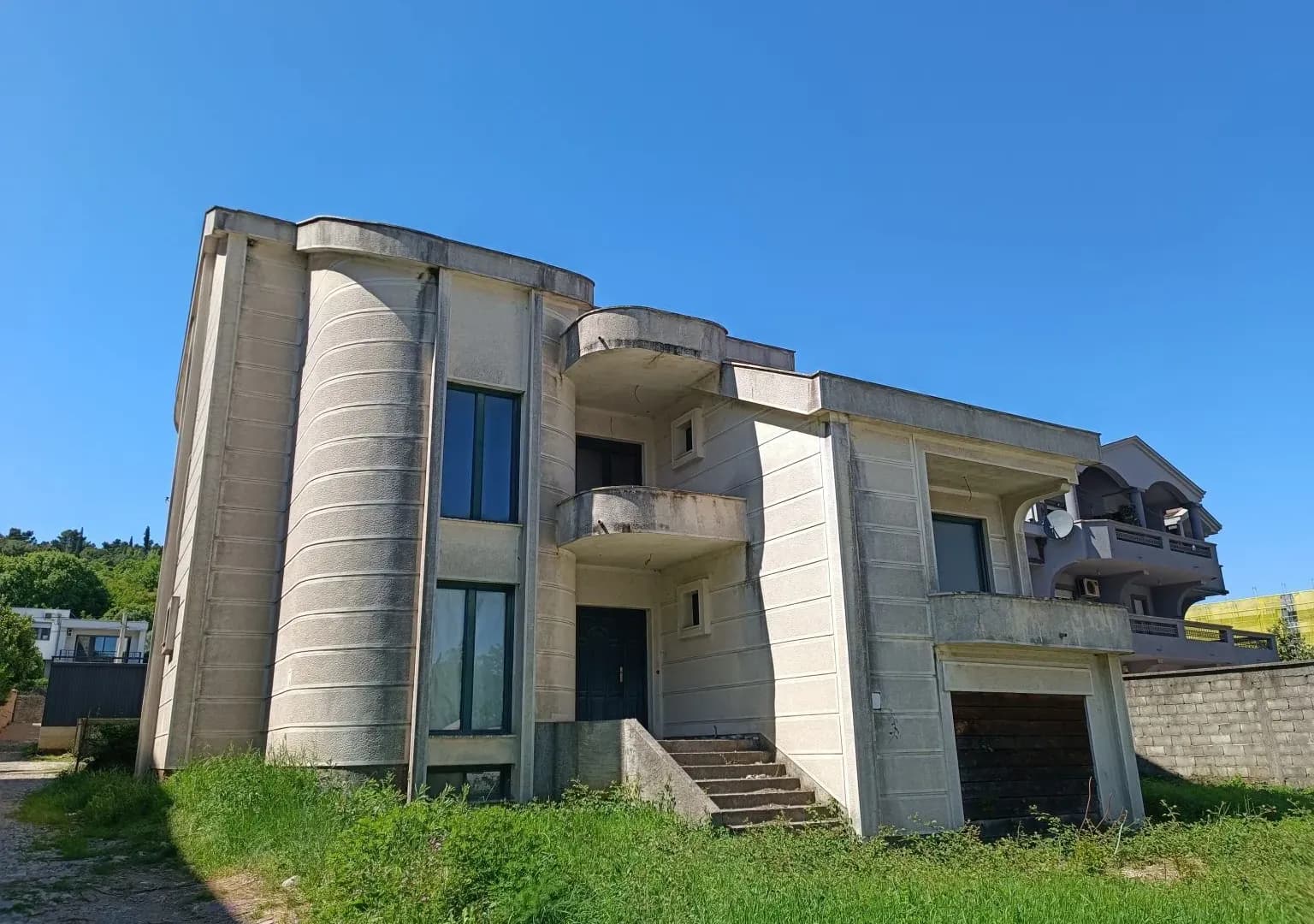 Prodaja, Kuća ili Vila, 381m2, Momišići, Podgorica
