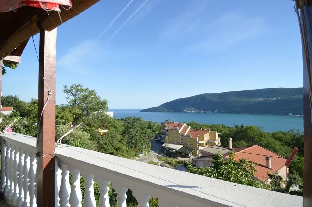 Prodaja kuća sa fantasticnim pogledom na more Herceg Novi Topla