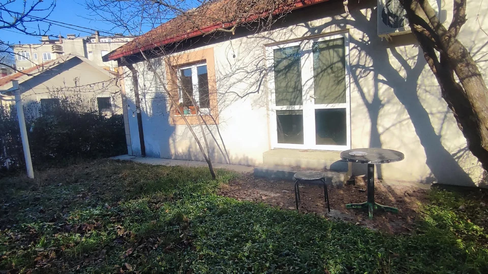 Izdavanje, Kuća ili Vila, 85m2, Centar, Nikšić