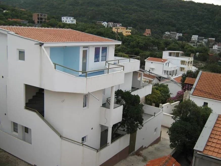 Kuća sa panoramskim pogledom, 200m od mora, Utjeha, Bar