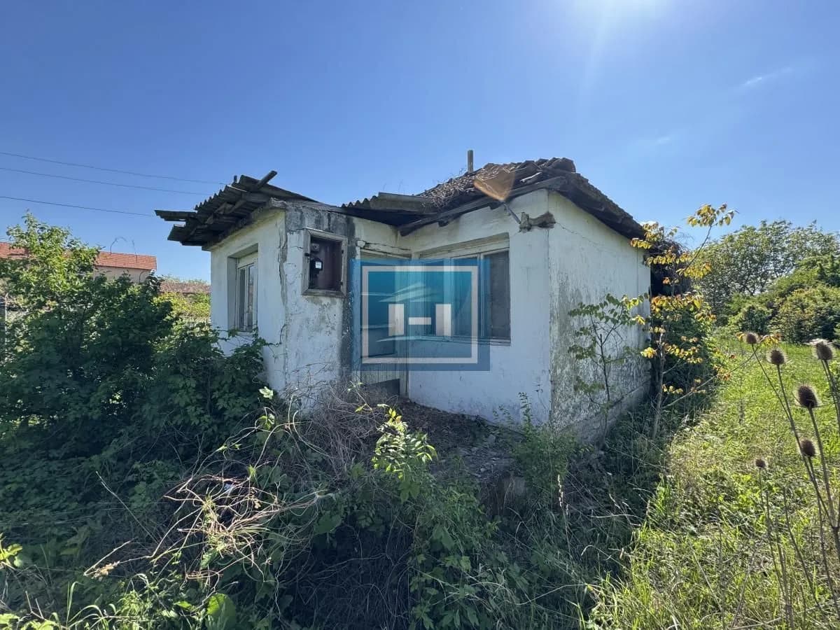Kuća 53 m² sa 18 a placa u Tonji, Ćuprija