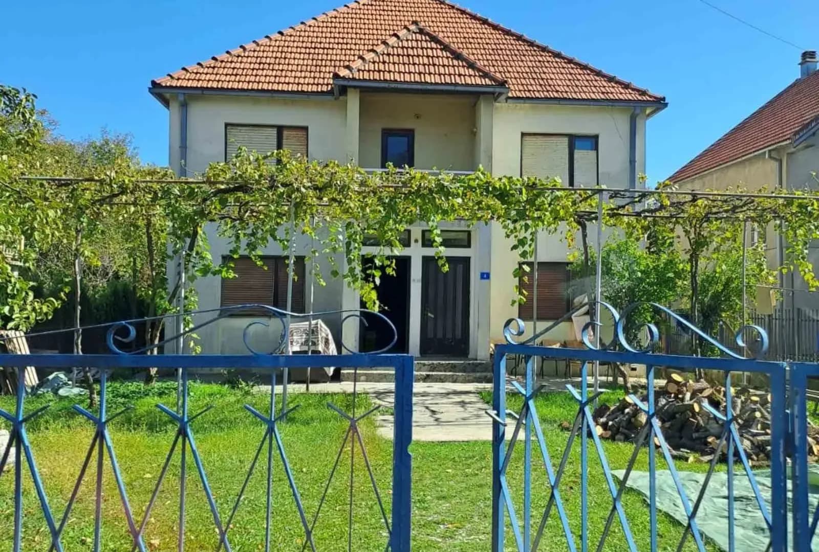 Prodaja, Kuća ili Vila, 300m2, Centar, Cetinje