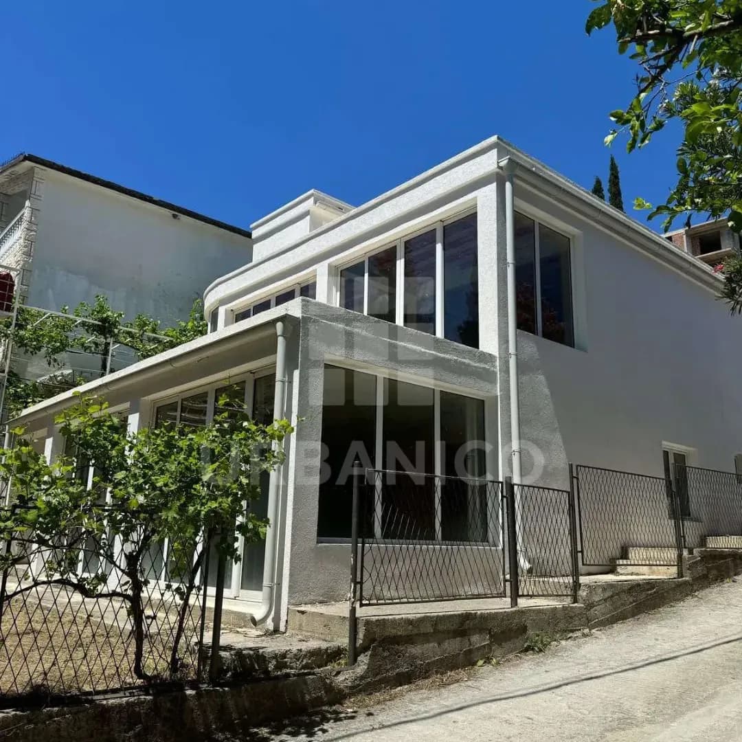 Prodaja, Kuća ili Vila, 200m2, Zagrađe, Bar