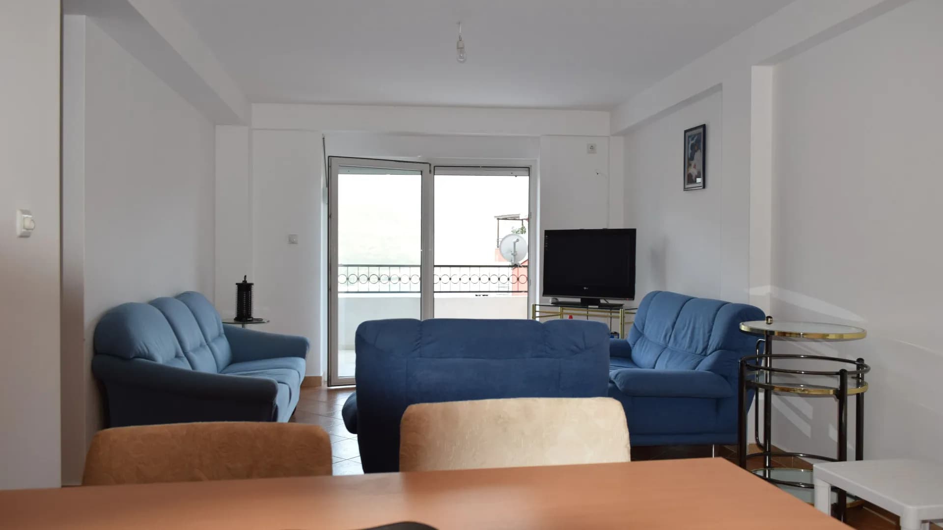 Trosoban stan 118m2 sa prelepim pogledom na more i grad,Vidikovac-Budva (GARAZNO MESTO UKLJUCENO U CENU)
