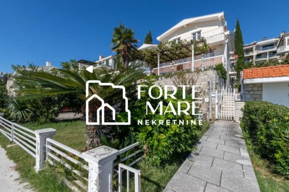 Kuća u Herceg Novom, naselje Savina