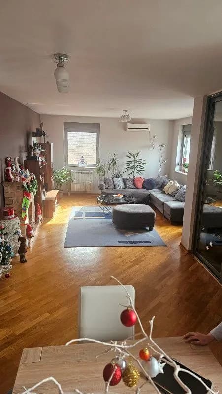 Prodaja, stan 106 m2, Ruma