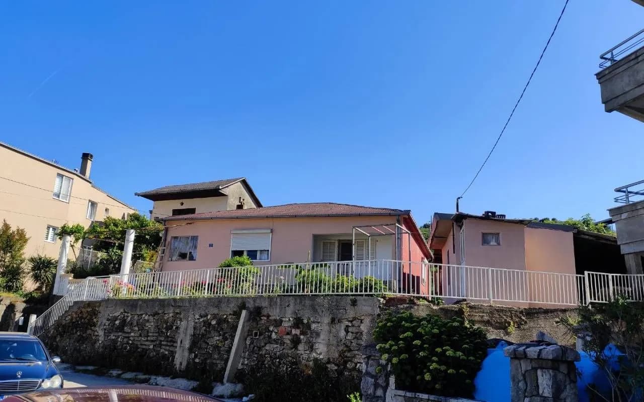 3 bedroom house for sale in Ulcinj.