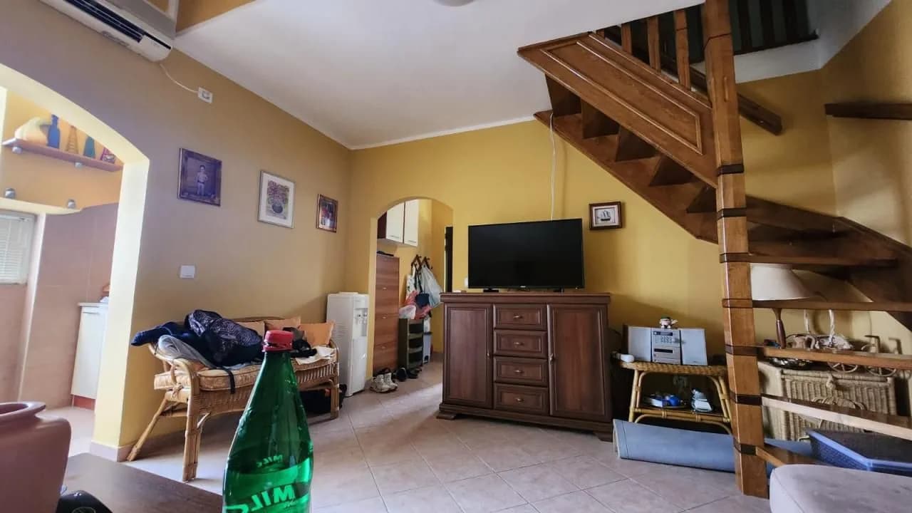 One-bedroom apartment.Baoshichi.