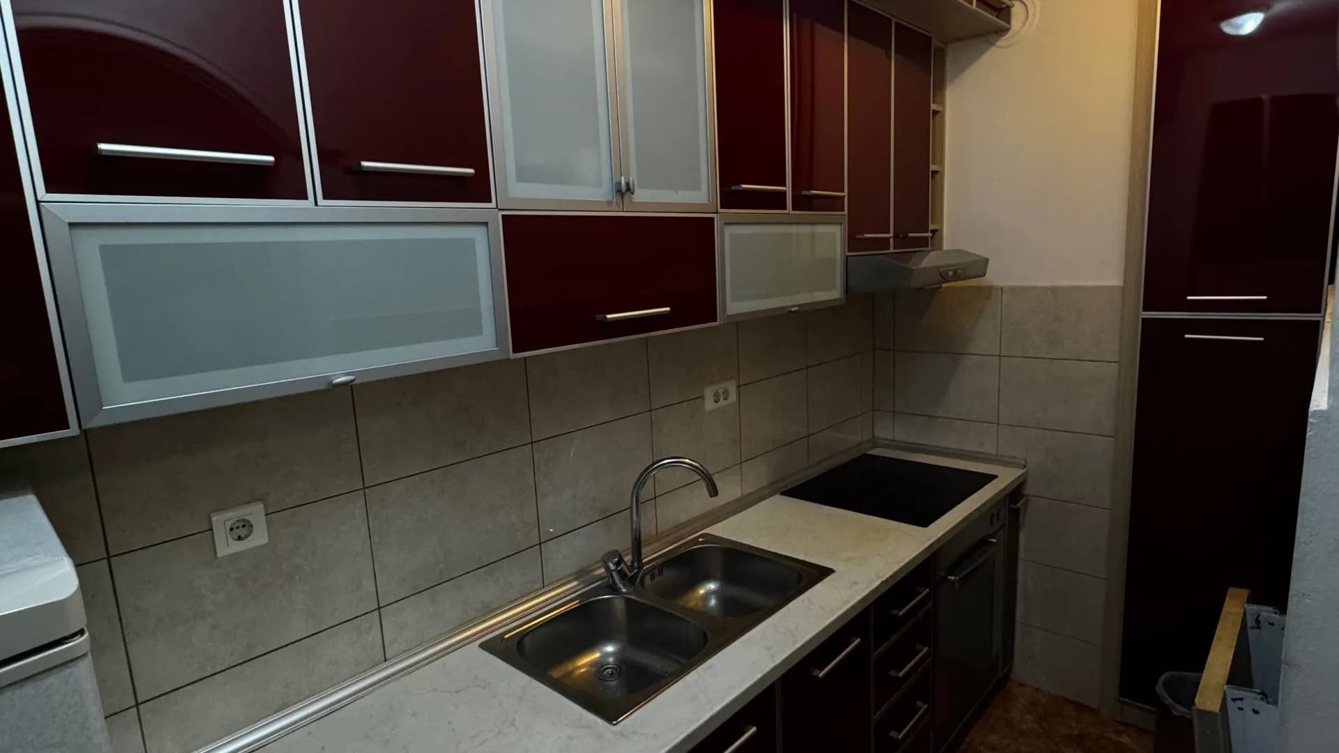 Izdavanje, Stan, 60m2, Blok 9, Podgorica