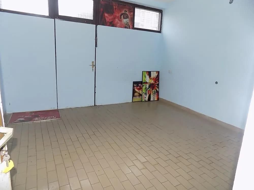 Lokal u trznom centru, Jagodina