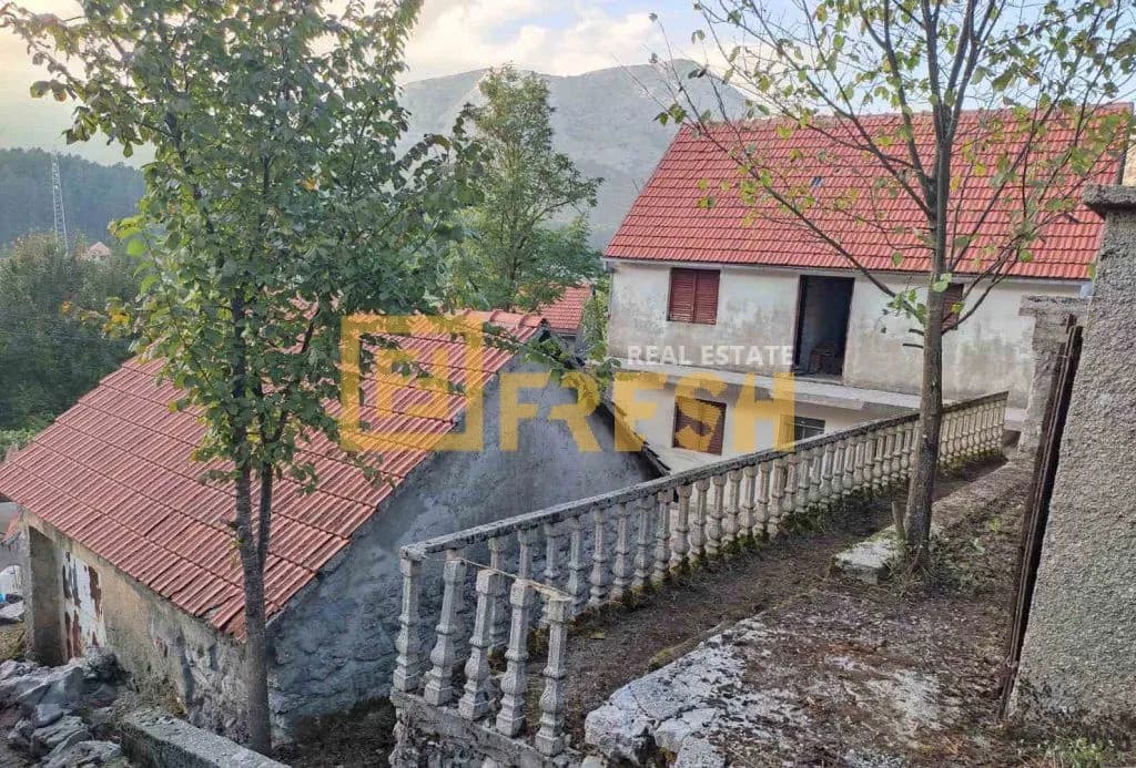 Kuća, 84m2, Njeguši, Prodaja