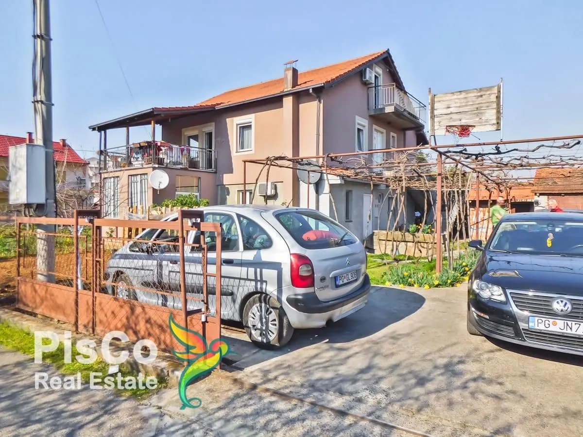 Prodaje se dvospratna porodična kuća 290m2 u Vranićima