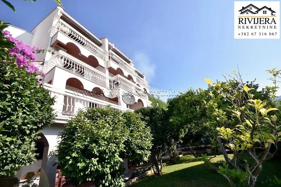 Kuca sa apartmanima u blizini mora Bijela Herceg Novi