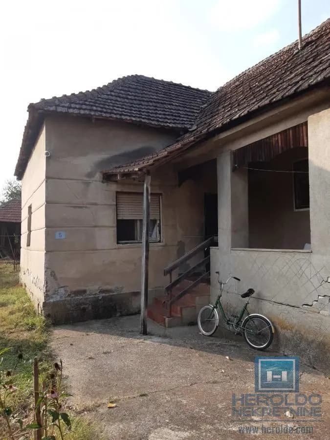 Na prodaju kuća u Mijatovcu