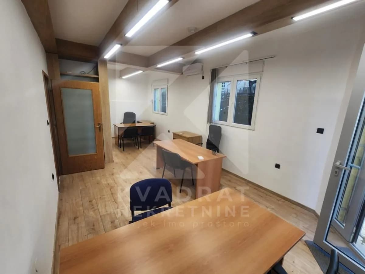 Prodaja, Poslovni prostor, Podgorica, Momišići, 53m2