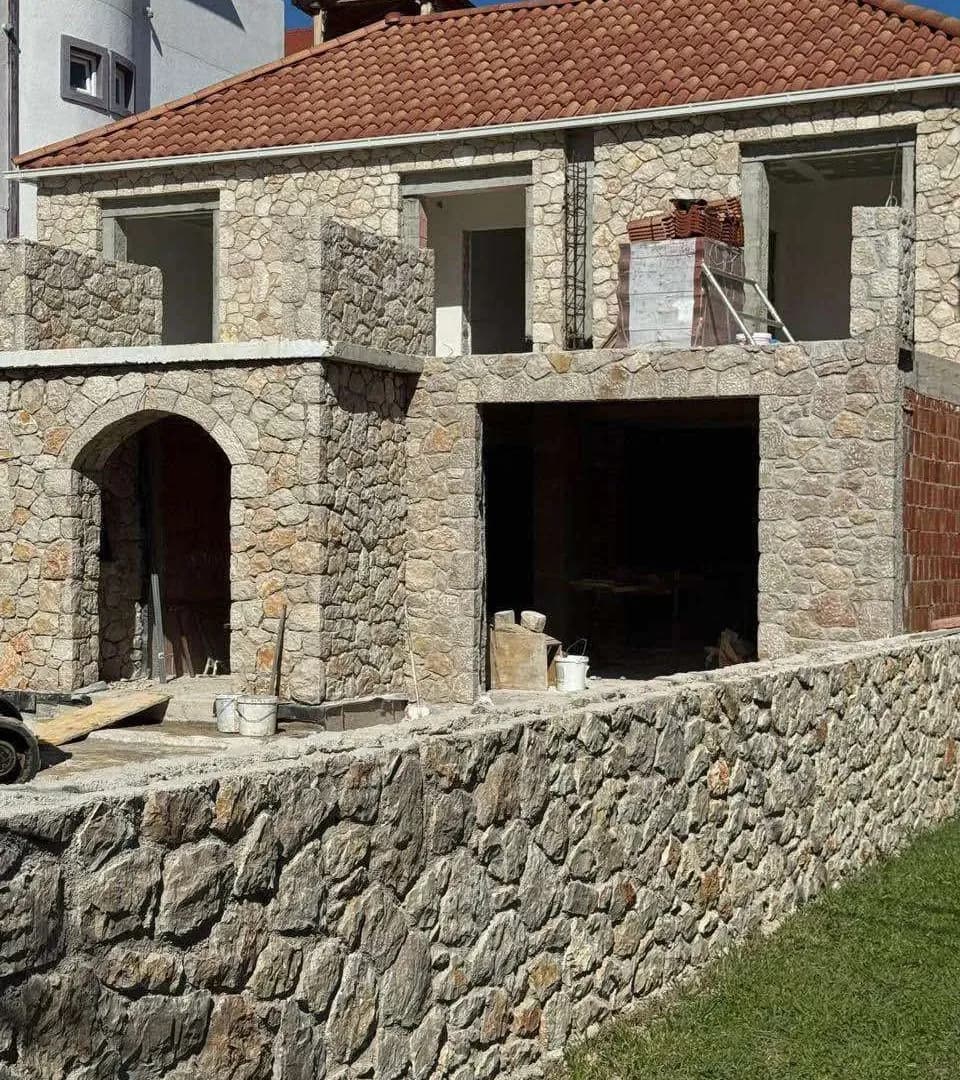 Prodaja, Kuća ili Vila, 260m2, Centar, Ulcinj