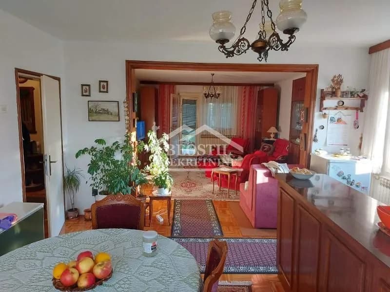Prodaja, kuća 412 m2, Jugovo, Smederevo, Podunavski Okrug