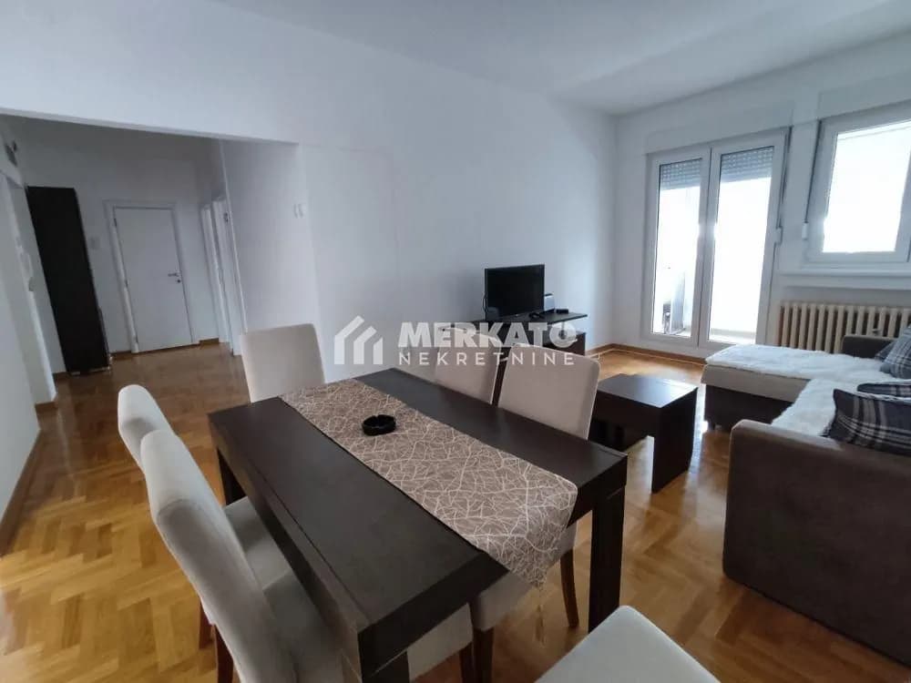 Izdavanje, stan 63 m2, Centar, Zrenjanin, Srednje-Banatski Okrug