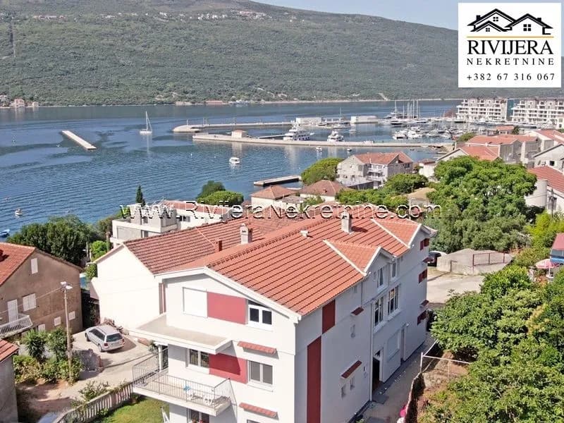 Kuca sa apartmanima za izdavanje u blizini mora Djenovici