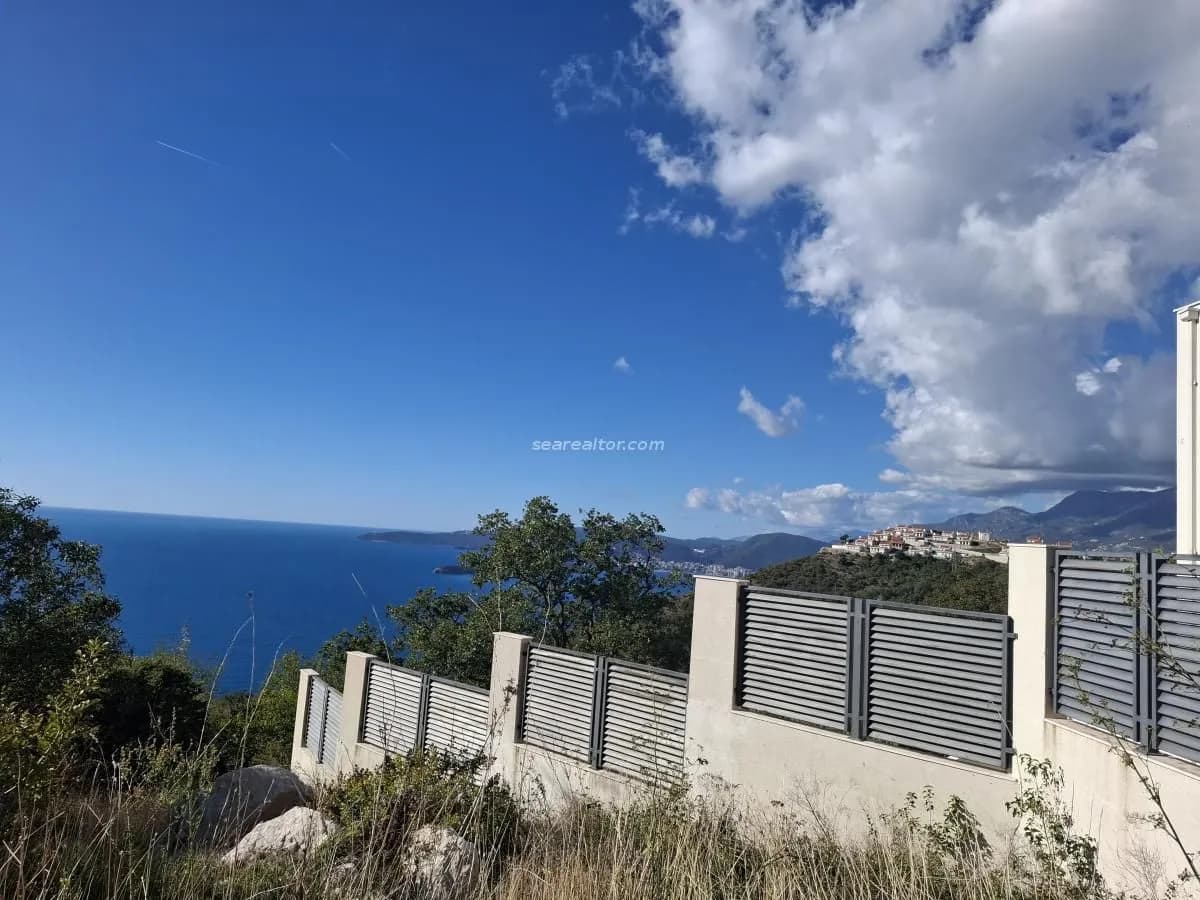 Urbanized plot in Tudorovići with sea view