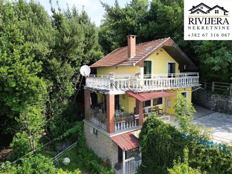 Vikend kuca za odmora Herceg Novi Ratisevina